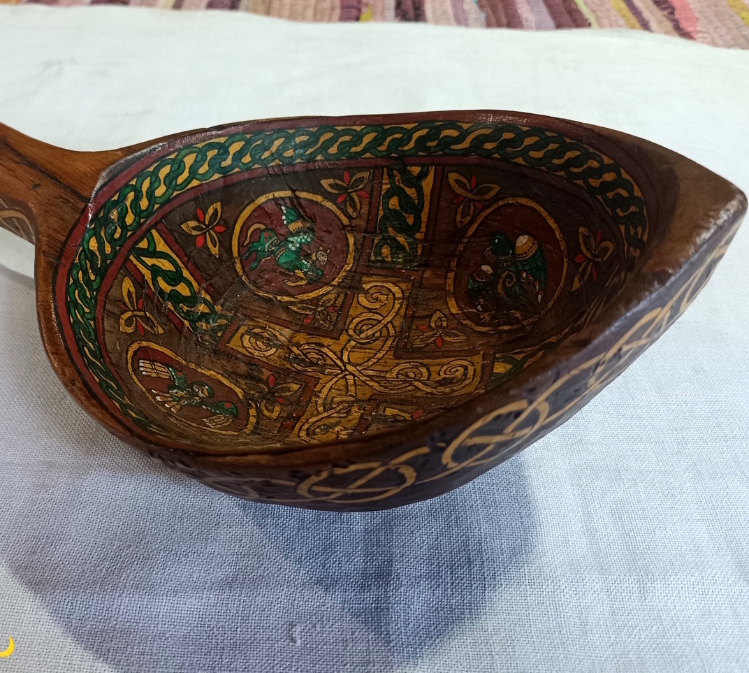 Сундук старинный