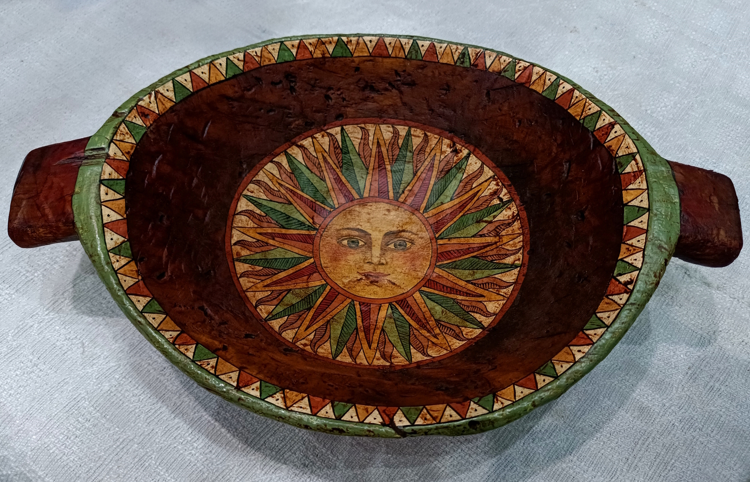 Тарелка "Солнце" старинная деревянная дауручная с ручной росписью 