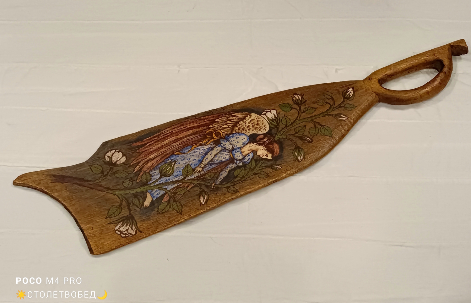 Трепало "Ангел-девушка" старинное деревянное, с ручной росписью (большое, тонкое)