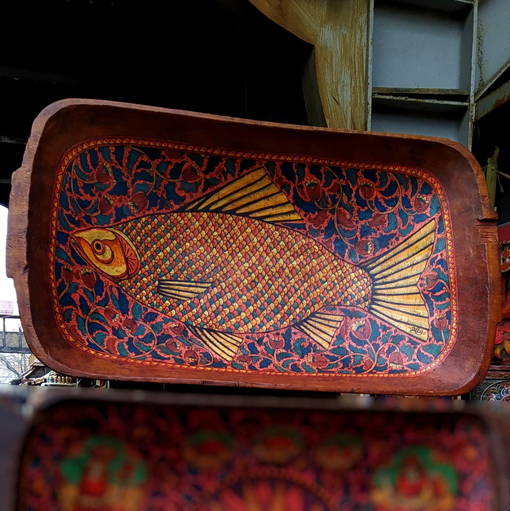 Панно-корыто деревянное старинное "Рыба" на красном