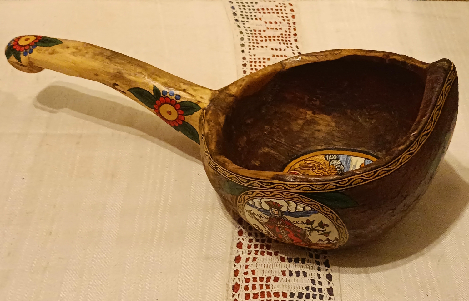 Ковш "Сказка о Золотом Петушке" (Пушкина А.С.) старинный деревянный с ручной росписью