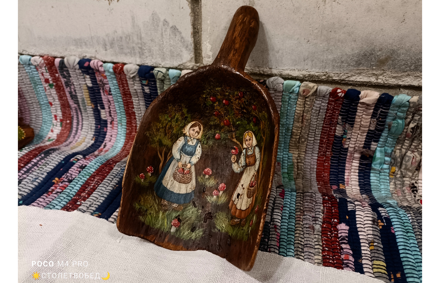 Совочек "По грибы" старинный деревянный, с ручной росписью